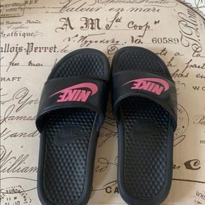 NIKE Slides